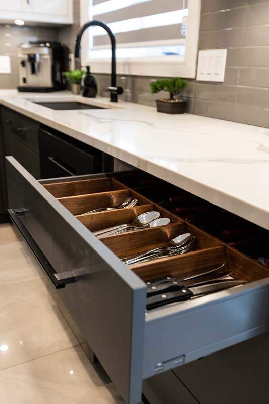 Armoire de cuisine sur mesure Montréal